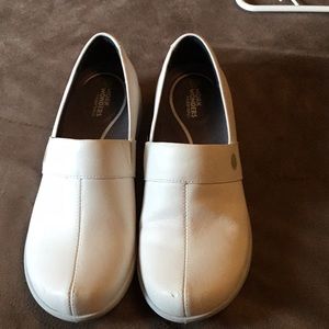 Dansko Work Wonders  nursing shoes